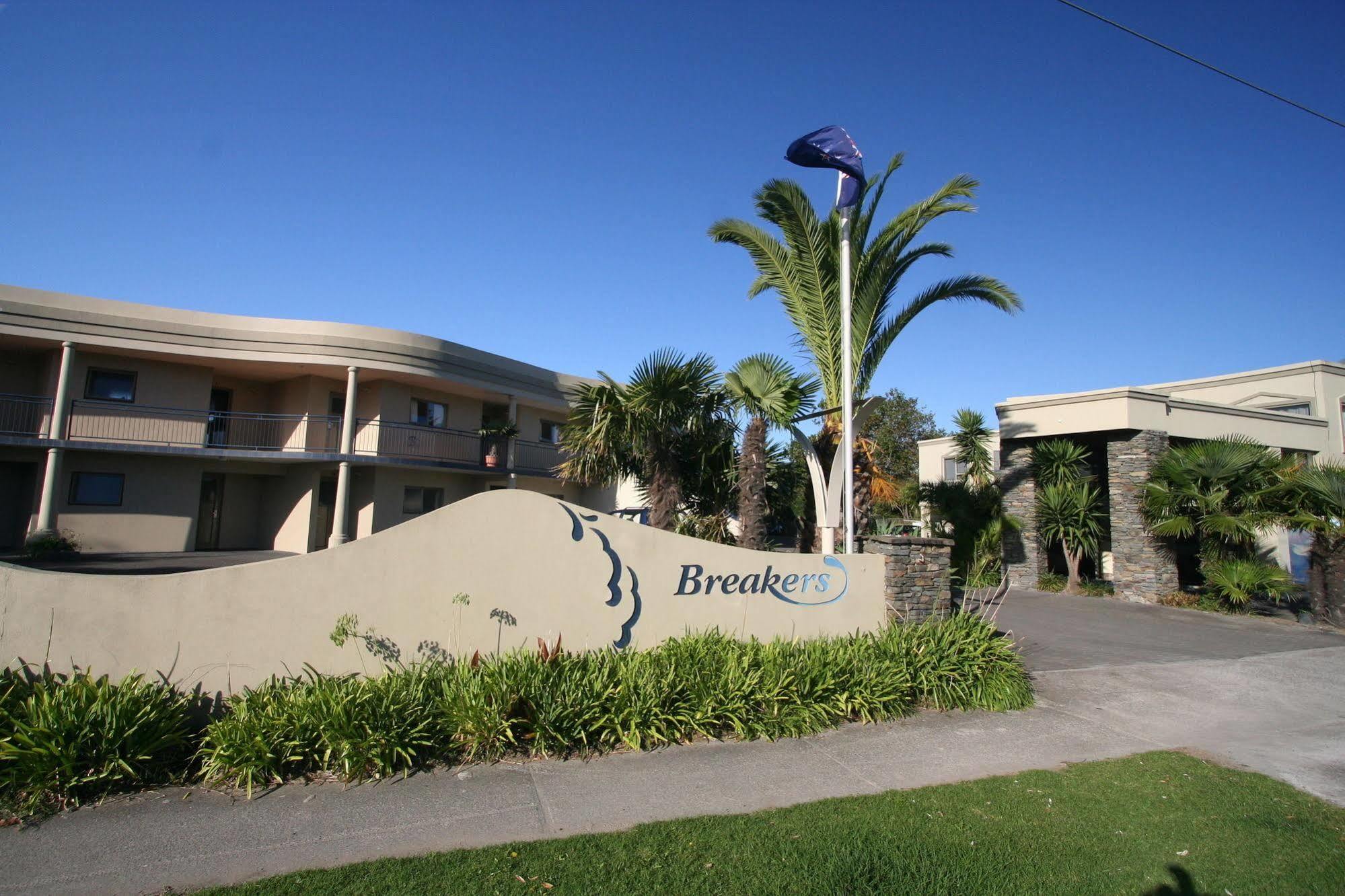 Breakers Motel Whangamata Exterior photo